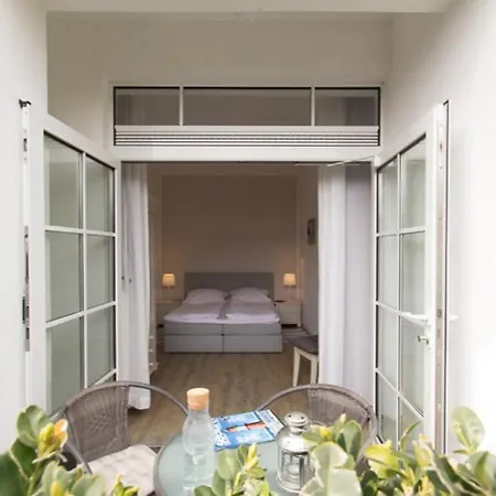 Апартаменты Seeland - Versteck Am Strom Росток