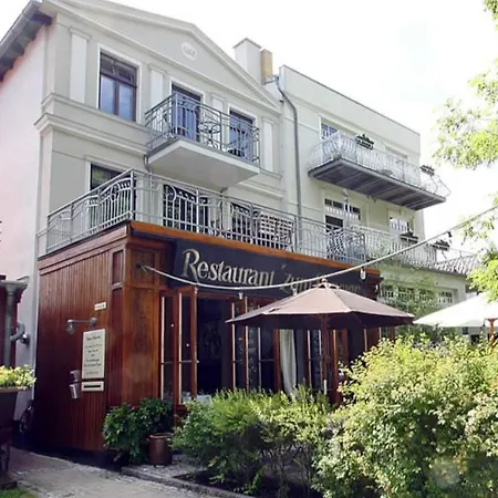 Seeland - Versteck Am Strom Rostock